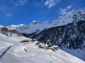 L' Aroula Rooms & Restaurant Champoluc